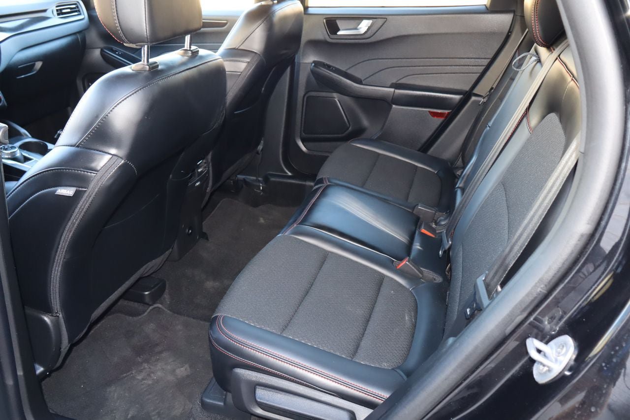 Used 2025 Ford Escape ST-Line AWD/4WD image 5