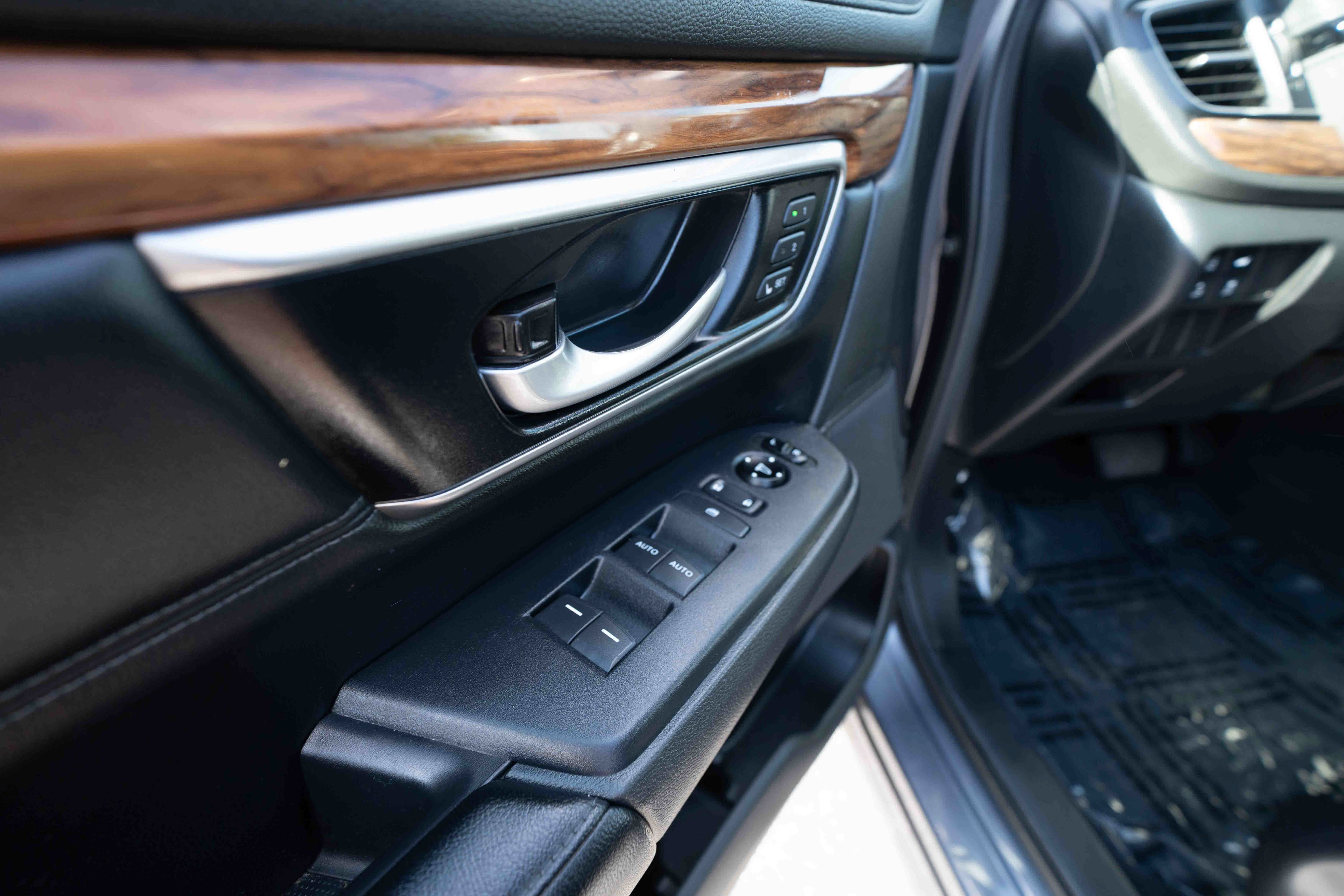 Used 2019 Honda CR-V EX-L image 7