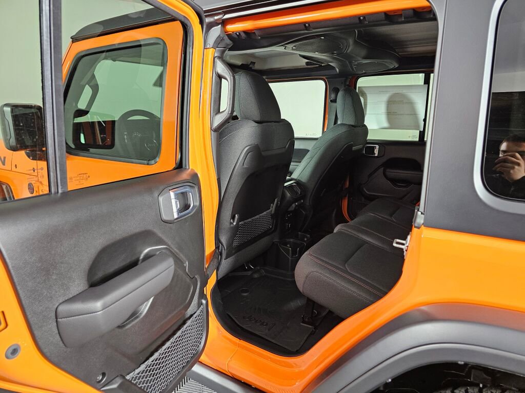 New 2026 Jeep Wrangler Unlimited Rubicon AWD/4WD image 33