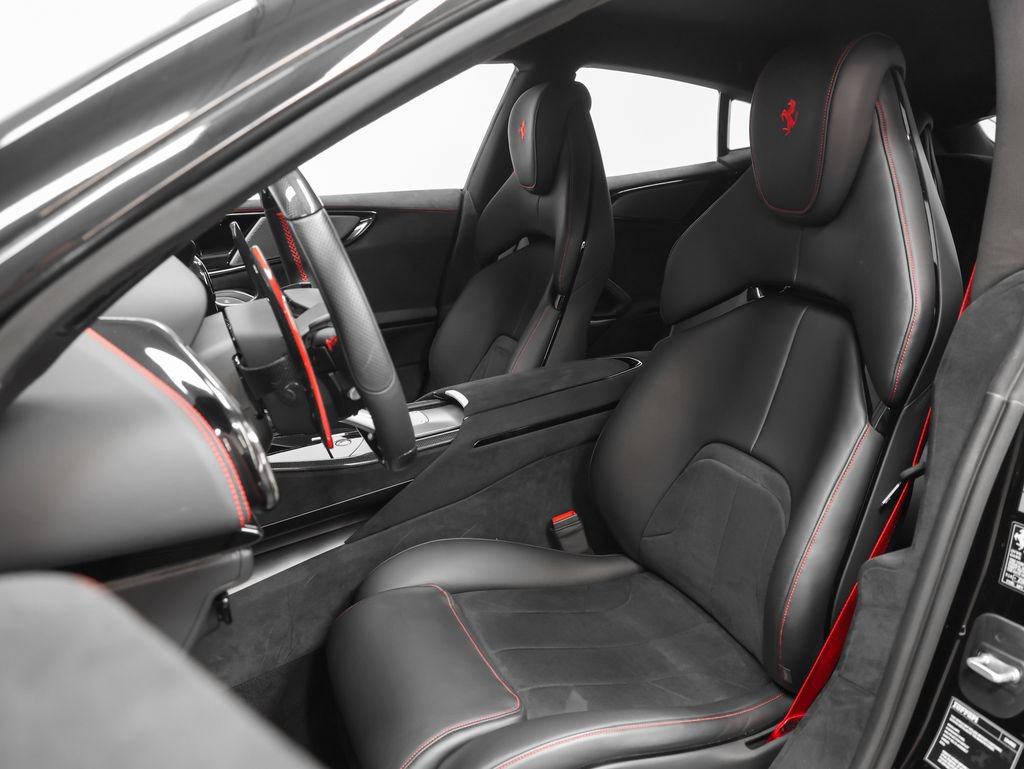 Certified 2025 Ferrari Purosangue AWD/4WD image 3