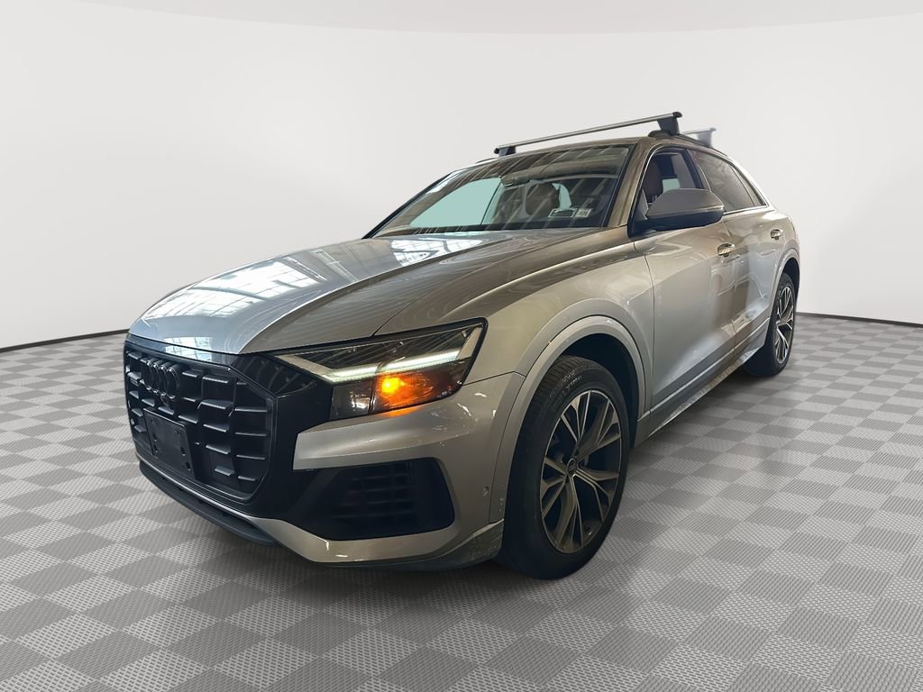 Used 2022 Audi Q8 Premium image 5