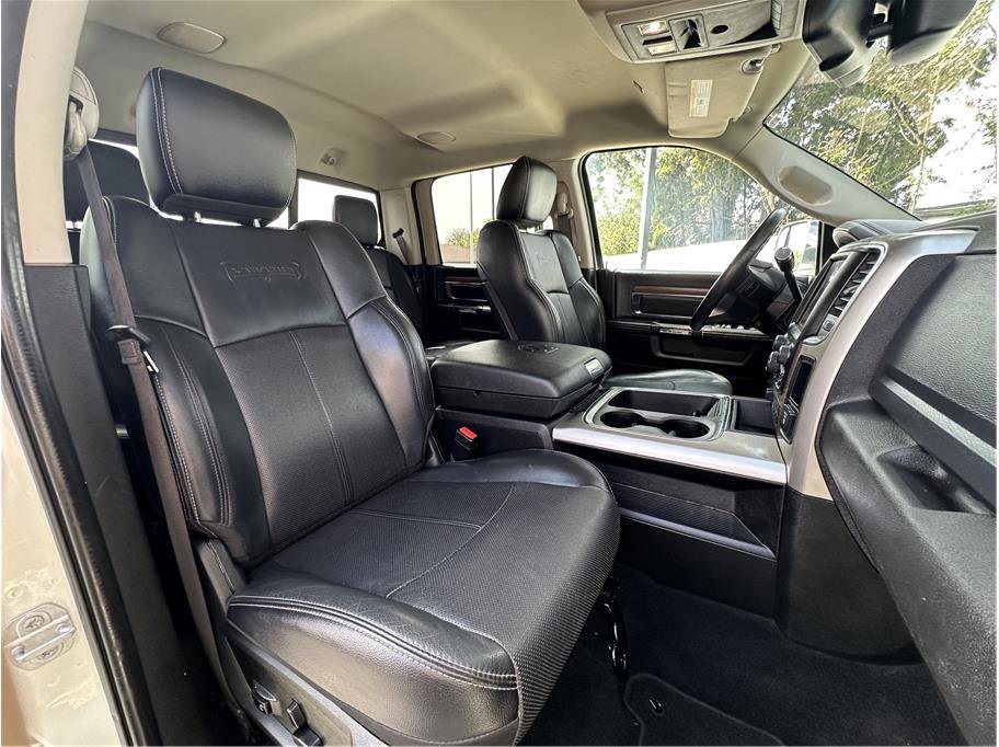 Used 2018 RAM 3500 Laramie AWD/4WD image 4