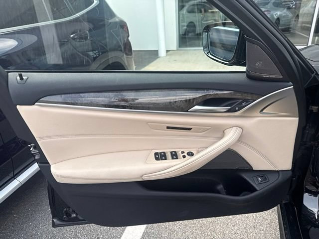 Used 2023 BMW 540i xDrive w/ M Sport Package AWD/4WD image 21