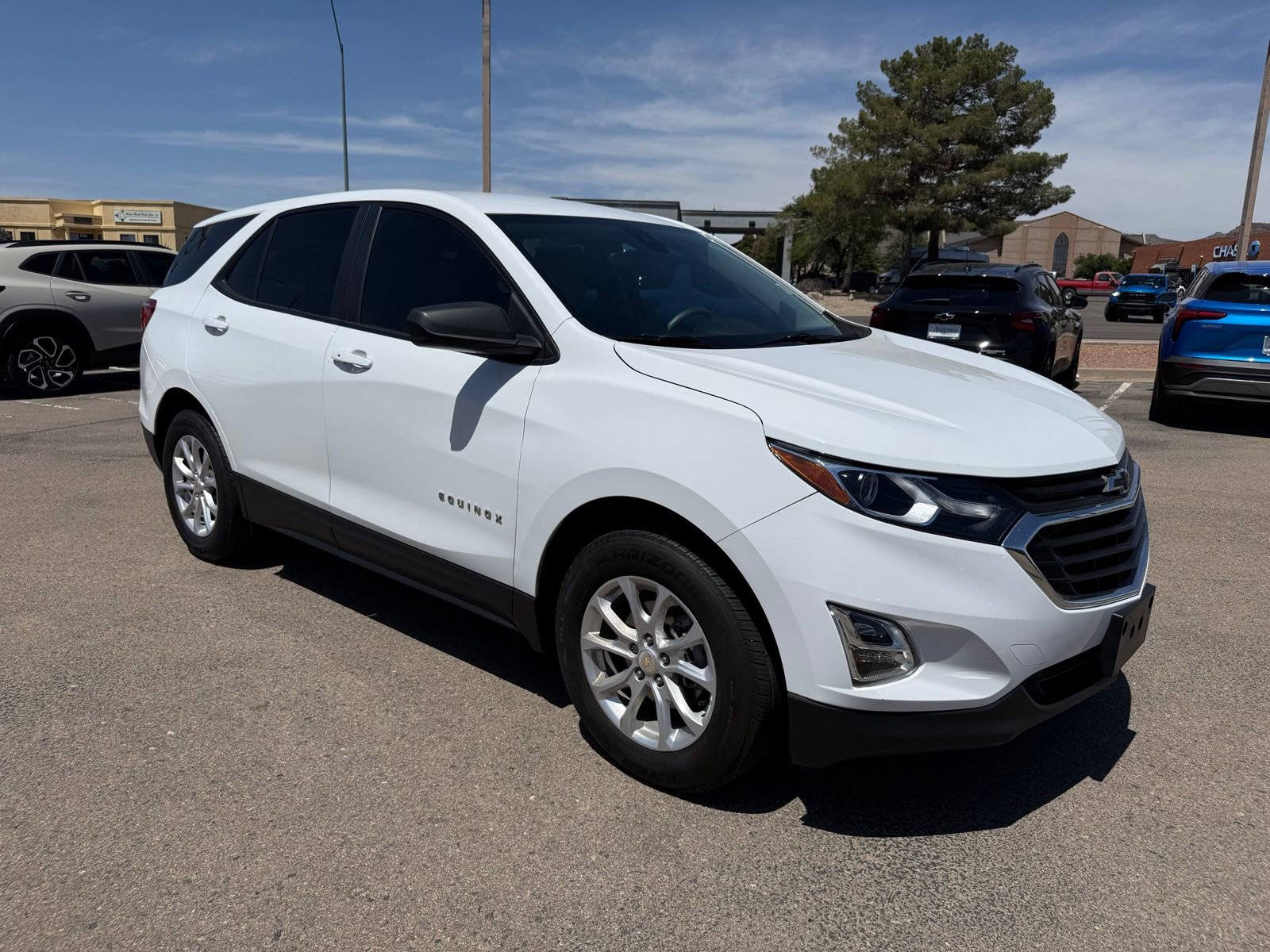 Used 2021 Chevrolet Equinox LS w/ LS Convenience Package FWD image 3