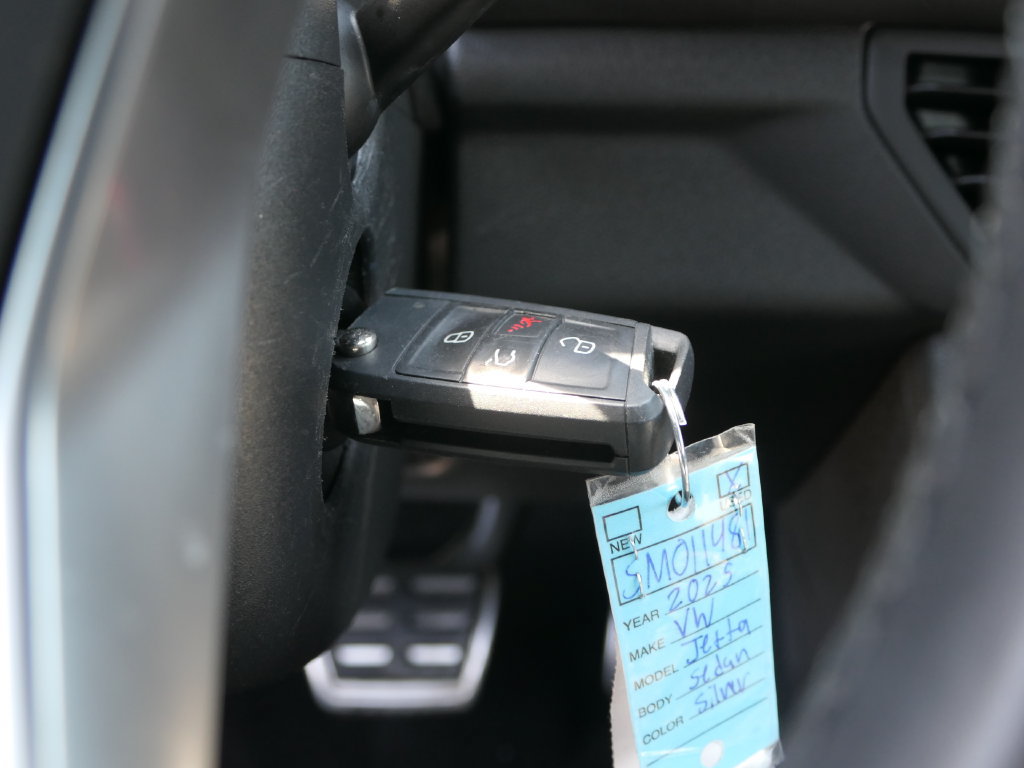 Used 2025 Volkswagen Jetta Sport FWD image 16