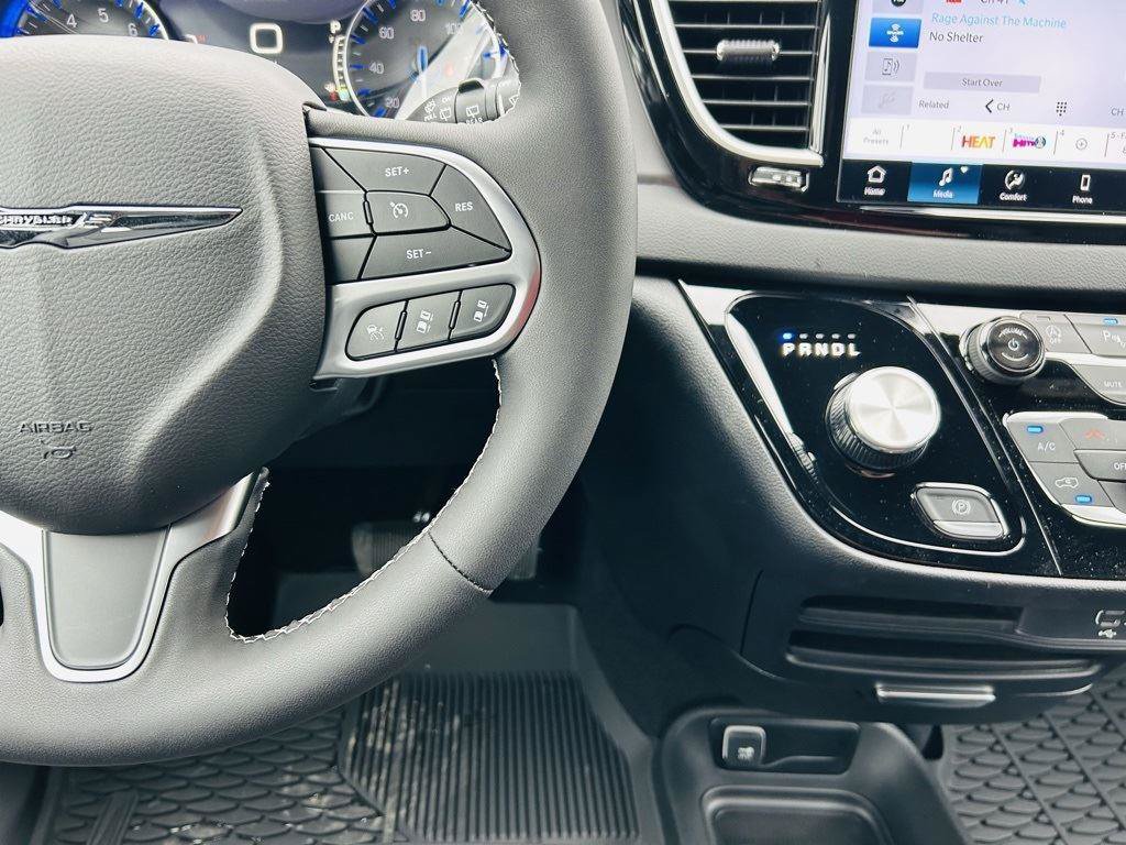 New 2026 Chrysler Voyager LX FWD image 20