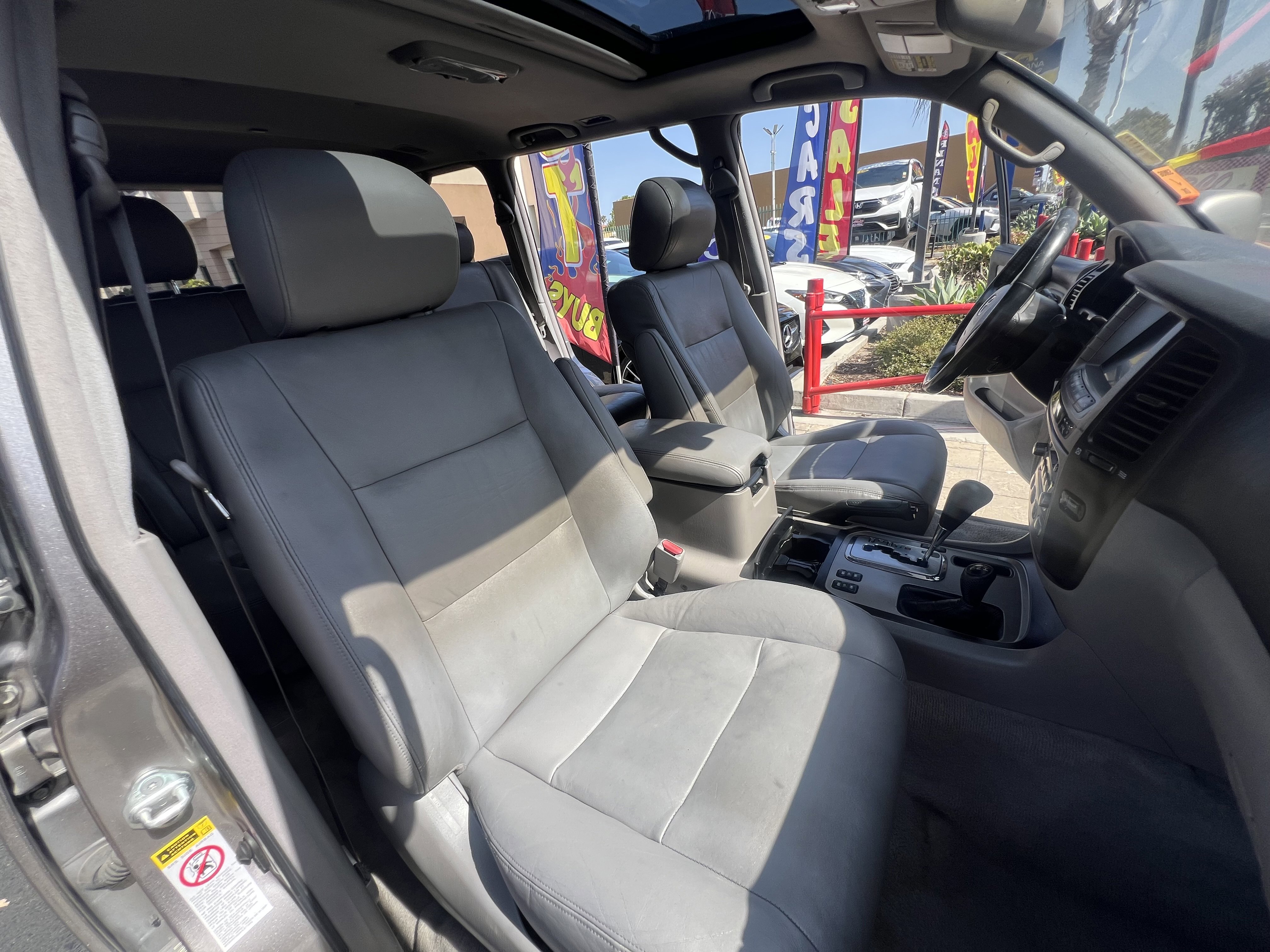 Used 2003 Toyota Land Cruiser AWD/4WD image 32