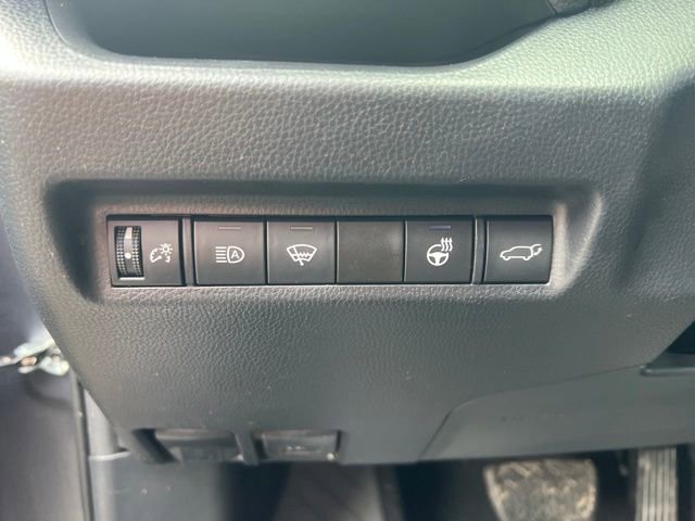 Used 2021 Toyota RAV4 XLE w/ Convenience Package AWD/4WD image 8