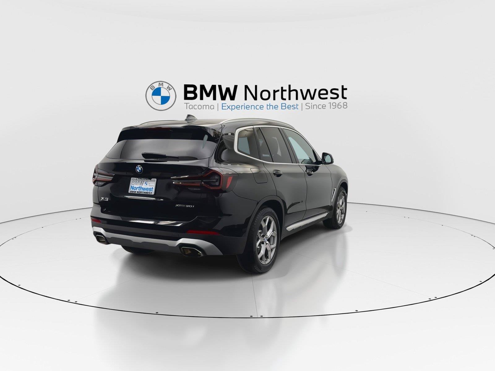 Used 2024 BMW X3 xDrive30i w/ Premium Package AWD/4WD image 3
