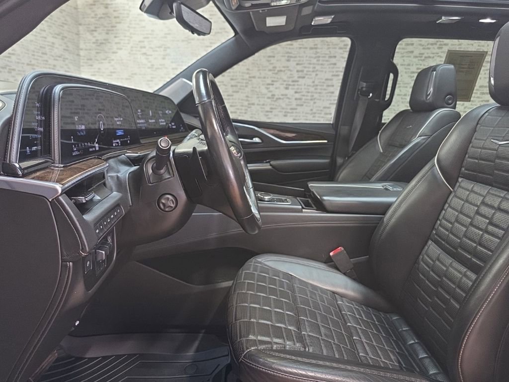 Used 2021 Cadillac Escalade ESV Sport Platinum w/ LPO, ONYX Package AWD/4WD image 27