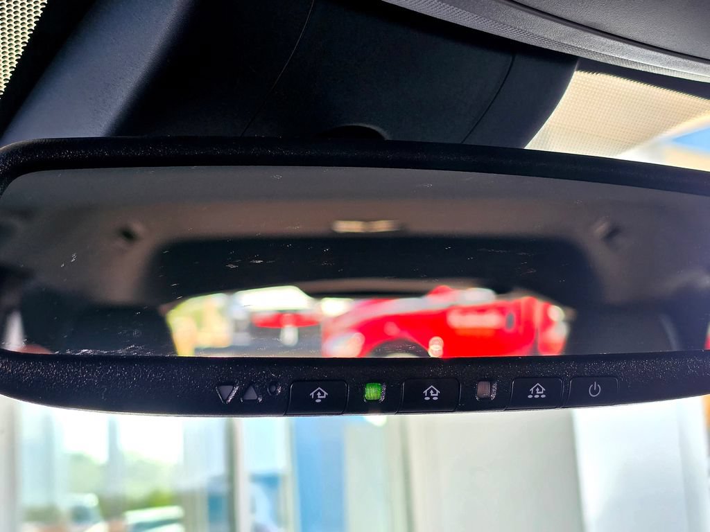 Used 2025 Toyota Sienna XLE FWD image 47