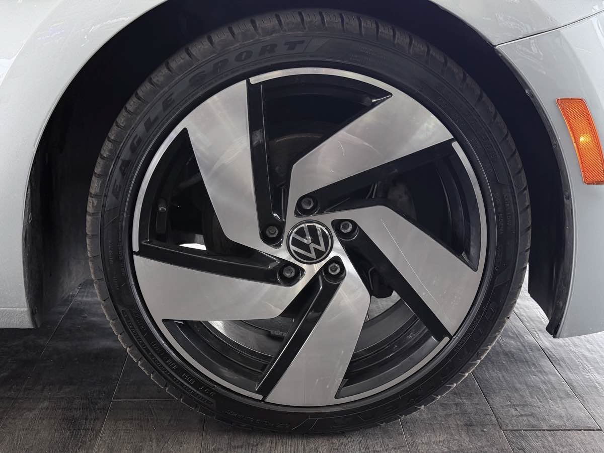 Used 2015 Volkswagen Beetle 1.8T FWD image 26