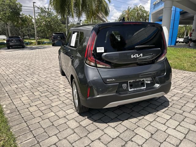 Used 2024 Kia Soul LX w/ Option Group 015 FWD image 34