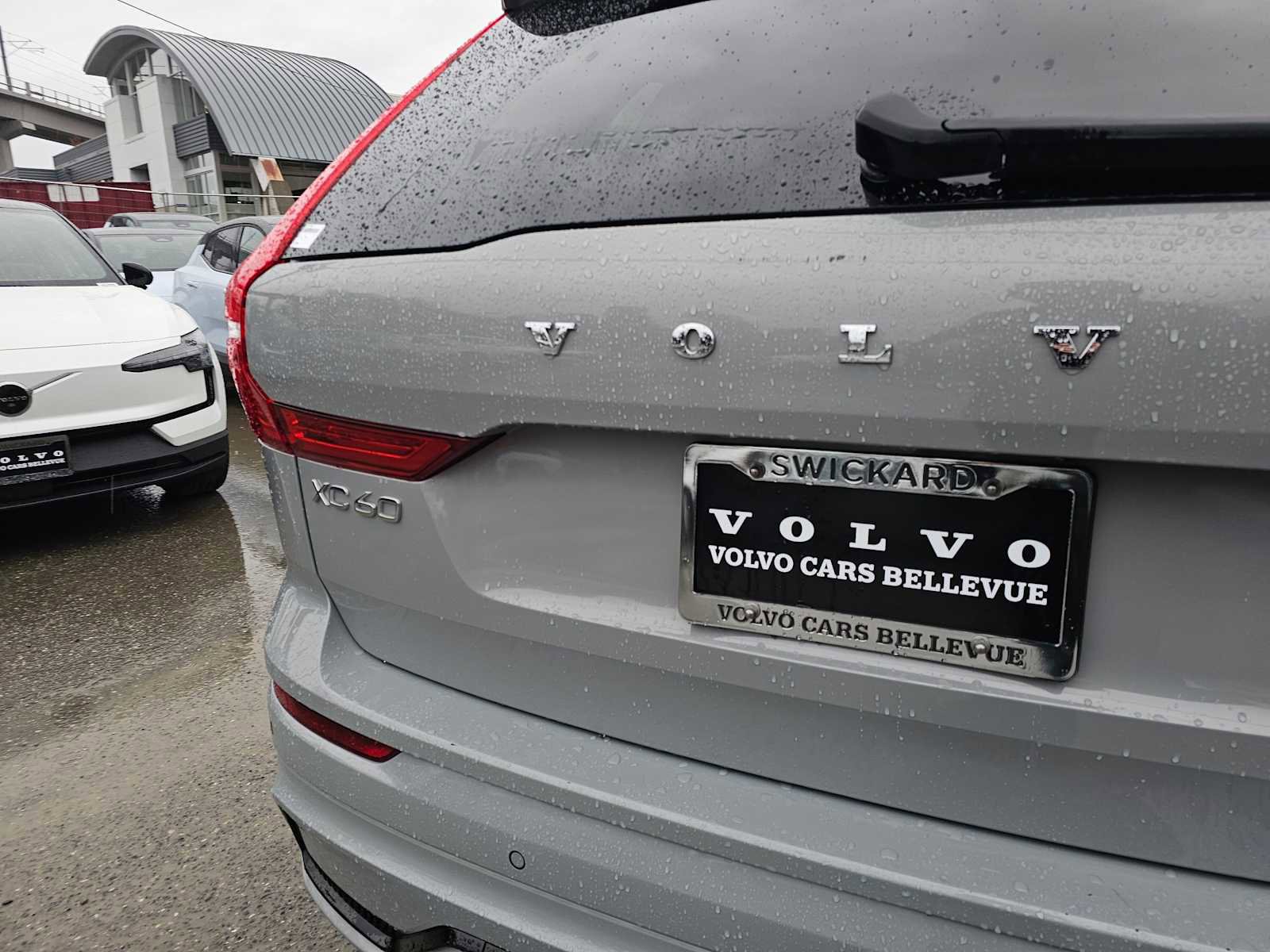 Certified 2025 Volvo XC60 B5 Plus image 15