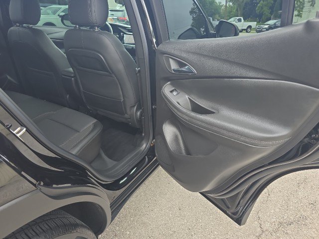 Used 2023 Buick Encore GX Select w/ Safety Package II AWD/4WD image 40