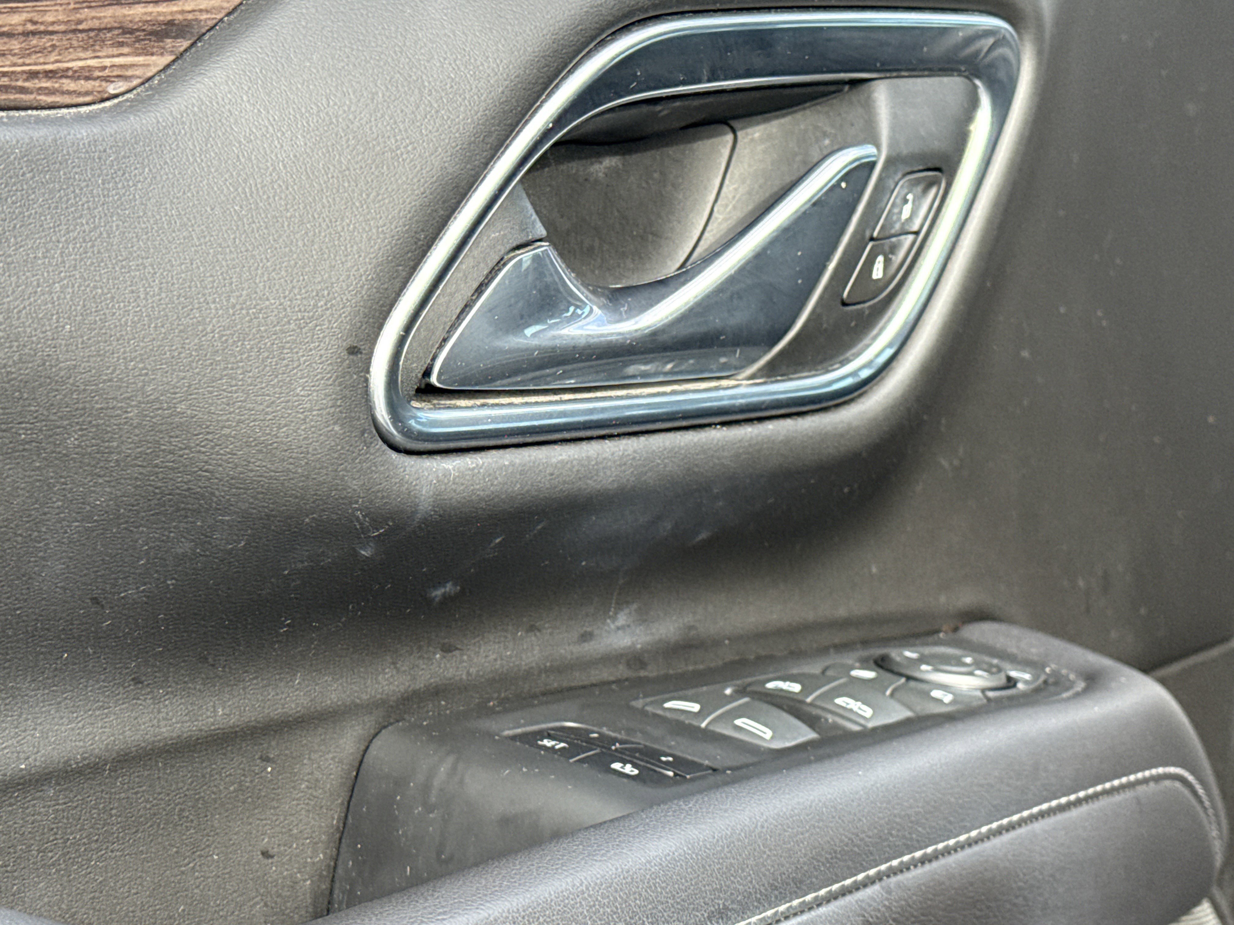 Used 2021 Chevrolet Tahoe Z71 w/ Luxury Package image 15