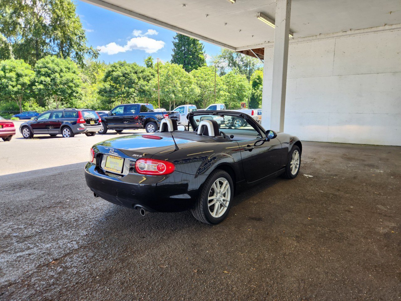 Used 2012 MAZDA MX-5 Miata Sport RWD image 3