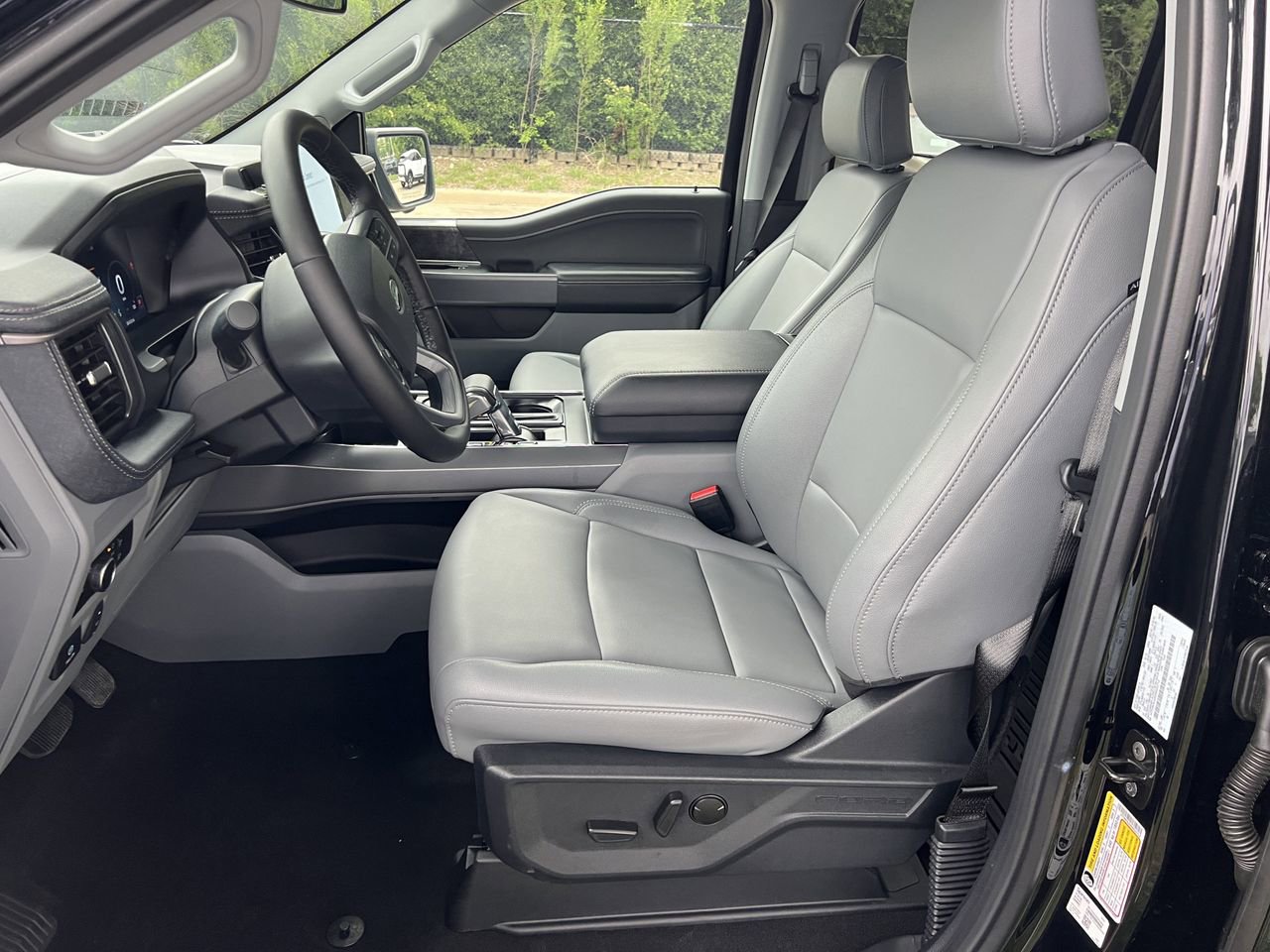 Used 2025 Ford F150 Lightning Flash AWD/4WD image 11