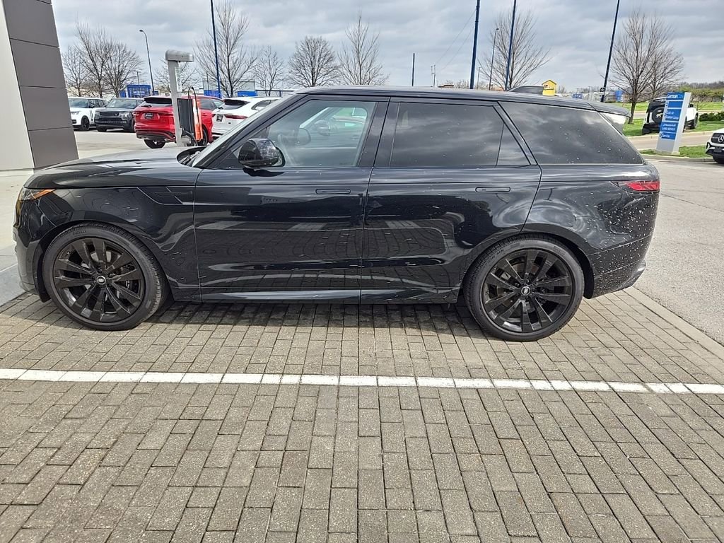 Certified 2025 Land Rover Range Rover Sport Dynamic SE image 8