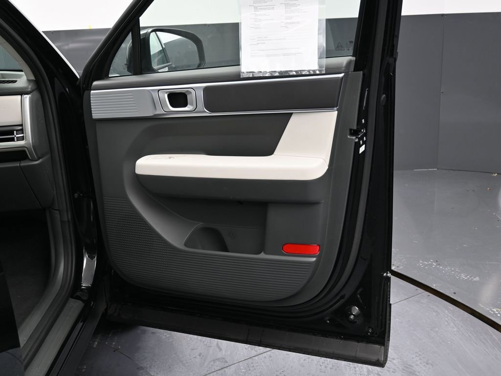 Used 2025 Hyundai Santa Fe SE image 37