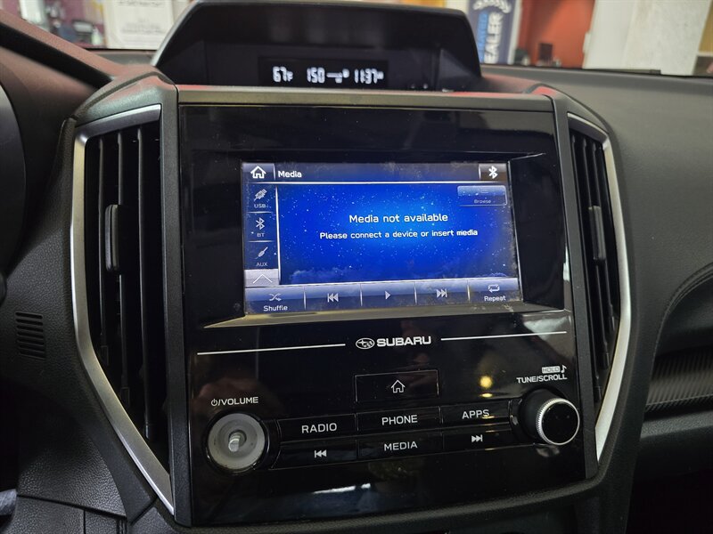 Used 2018 Subaru Crosstrek 2.0i Premium AWD/4WD image 17