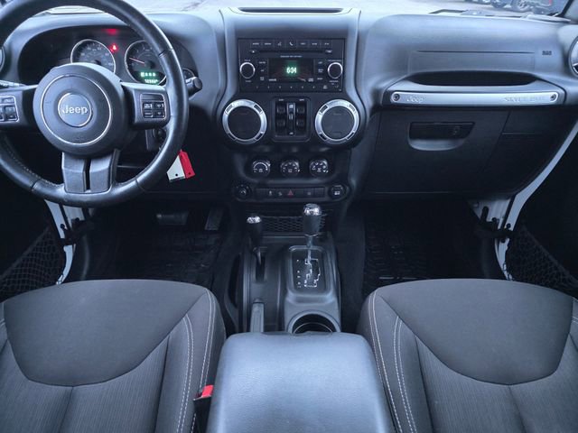 Used 2017 Jeep Wrangler Unlimited Sahara w/ Connectivity Group image 21