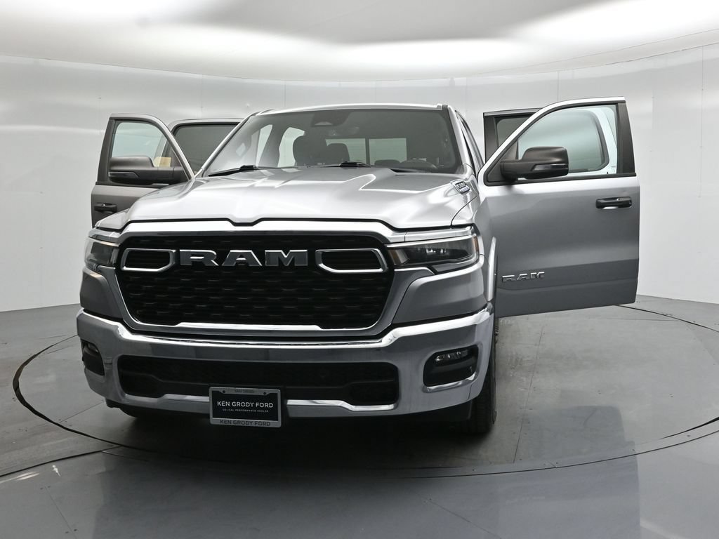 Used 2025 RAM 1500 Big Horn RWD image 28