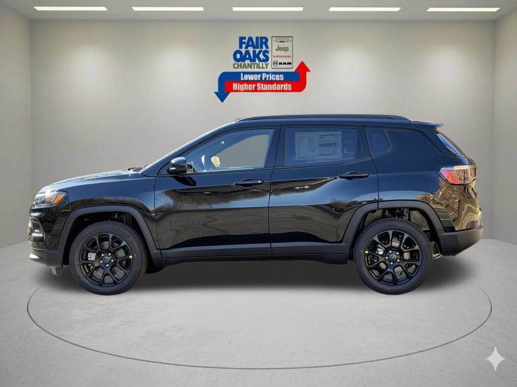 New 2026 Jeep Compass Latitude w/ Sun and Sound Group AWD/4WD image 10