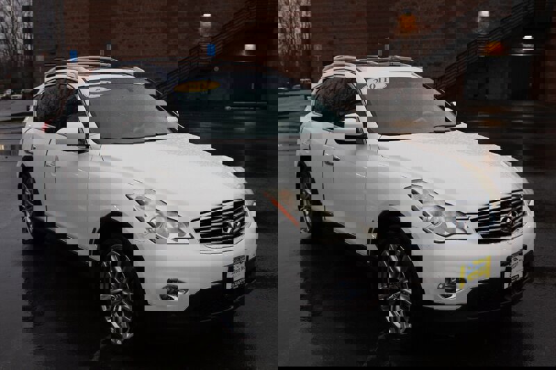 Used 2011 INFINITI EX35 Journey w/ Premium Pkg image 1