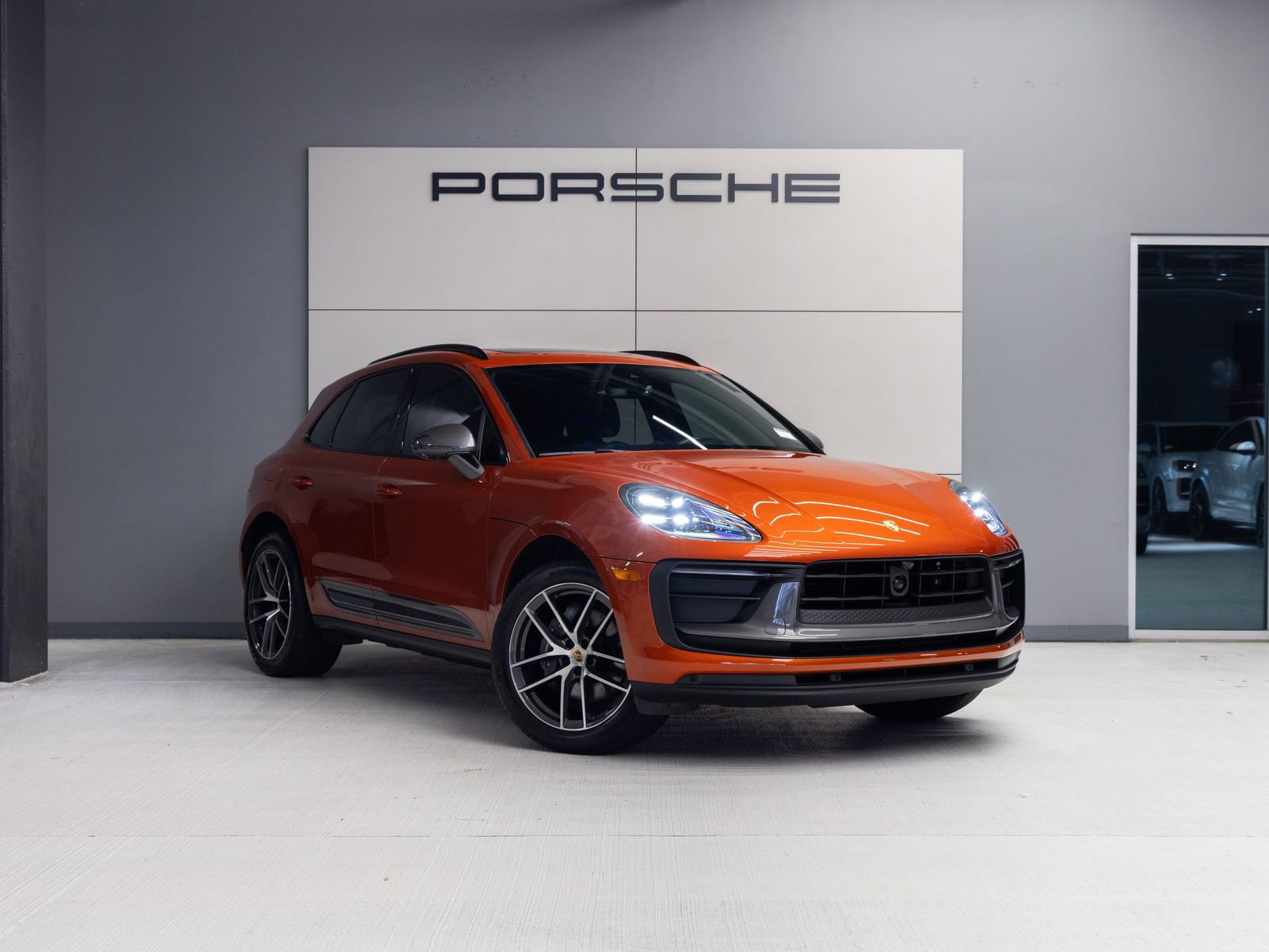 Certified 2024 Porsche Macan Turbo AWD/4WD image 9