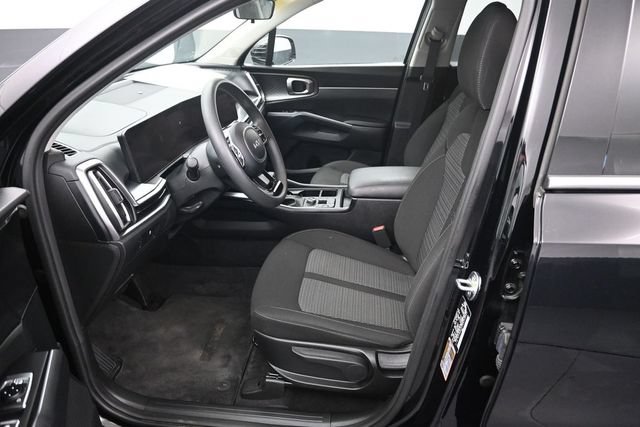 Used 2024 Kia Sorento LX FWD image 9