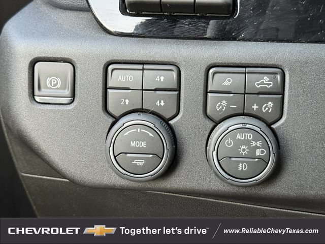 Used 2026 Chevrolet Silverado 1500 High Country AWD/4WD image 29