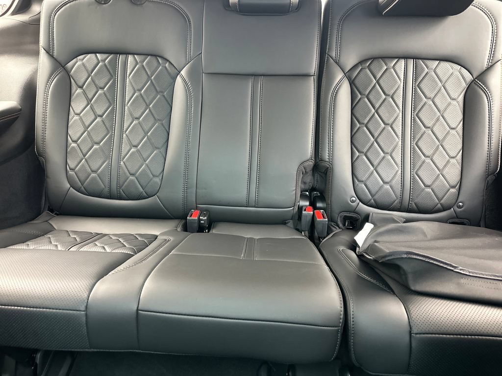 Used 2023 Jeep Grand Wagoneer Series III w/ Rear Seat Video Group 1 AWD/4WD image 17
