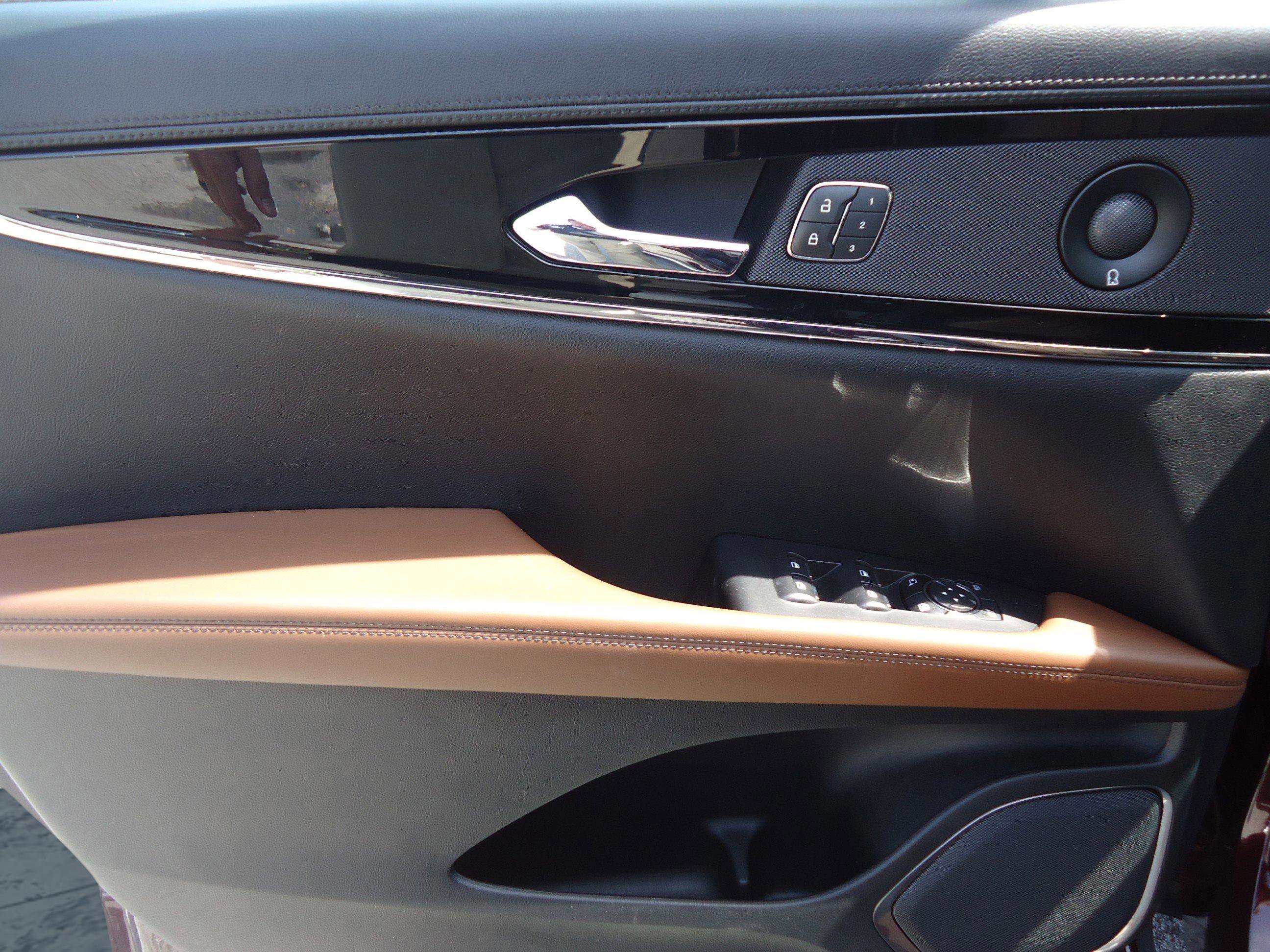 Used 2023 Lincoln Nautilus Reserve w/ Equipment Group 201A image 22