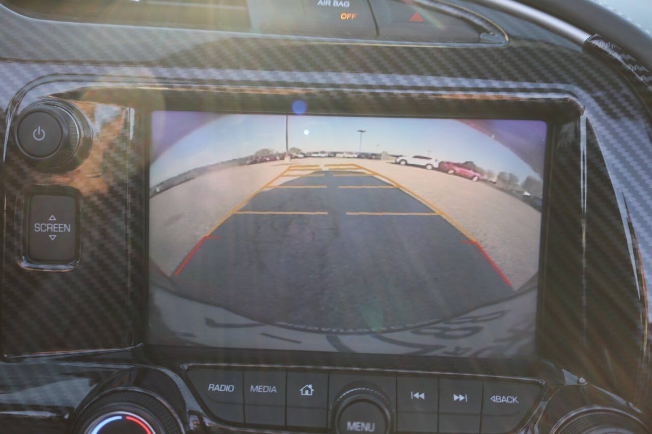 Used 2016 Chevrolet Corvette Z06 w/ 3LZ Preferred Equipment Group RWD image 21