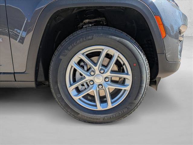 New 2026 Jeep Grand Cherokee Laredo X AWD/4WD image 17