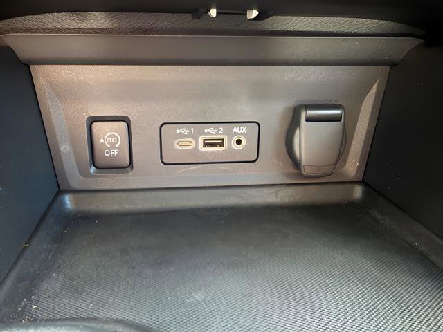 Certified 2025 Nissan Sentra SR w/ SR Premium Package FWD image 20