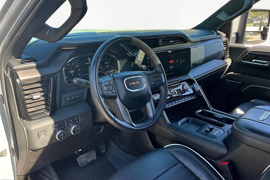 Used 2024 GMC Sierra 2500 AT4X w/ AT4X AEV Edition image 14