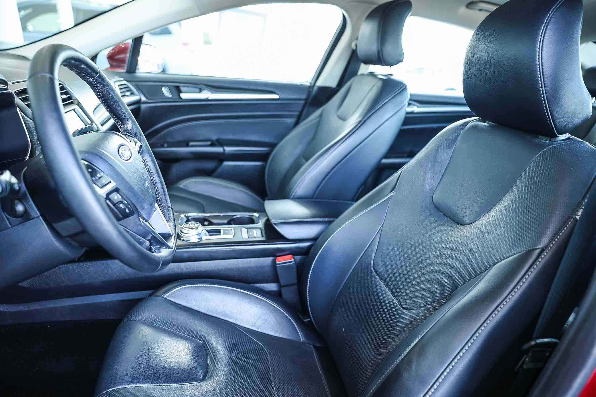 Used 2017 Ford Fusion Energi Titanium image 23