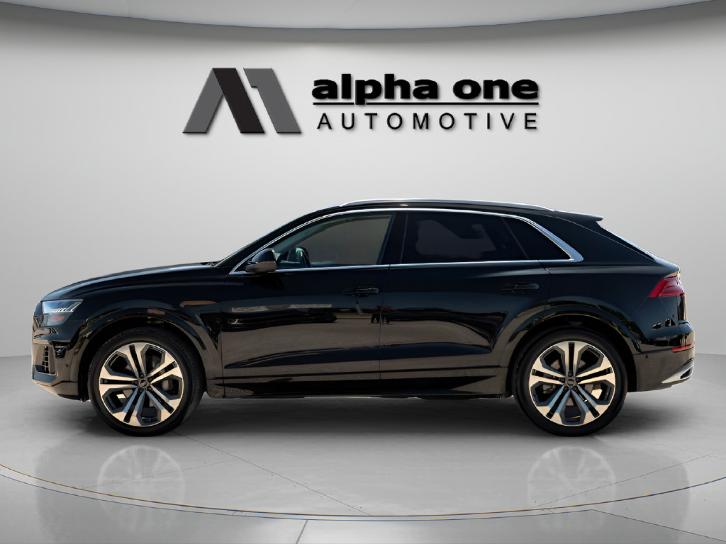 Used 2022 Audi Q8 Prestige w/ Prestige Package AWD/4WD image 11
