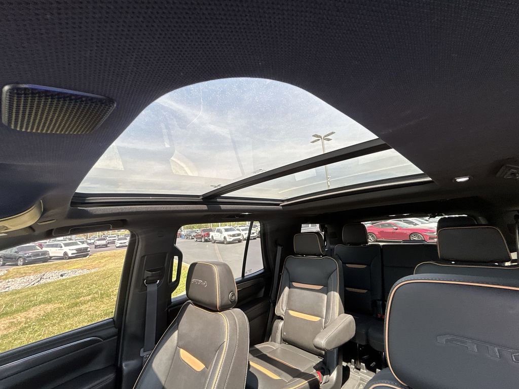 Used 2023 GMC Yukon AT4 w/ Technology Package image 28