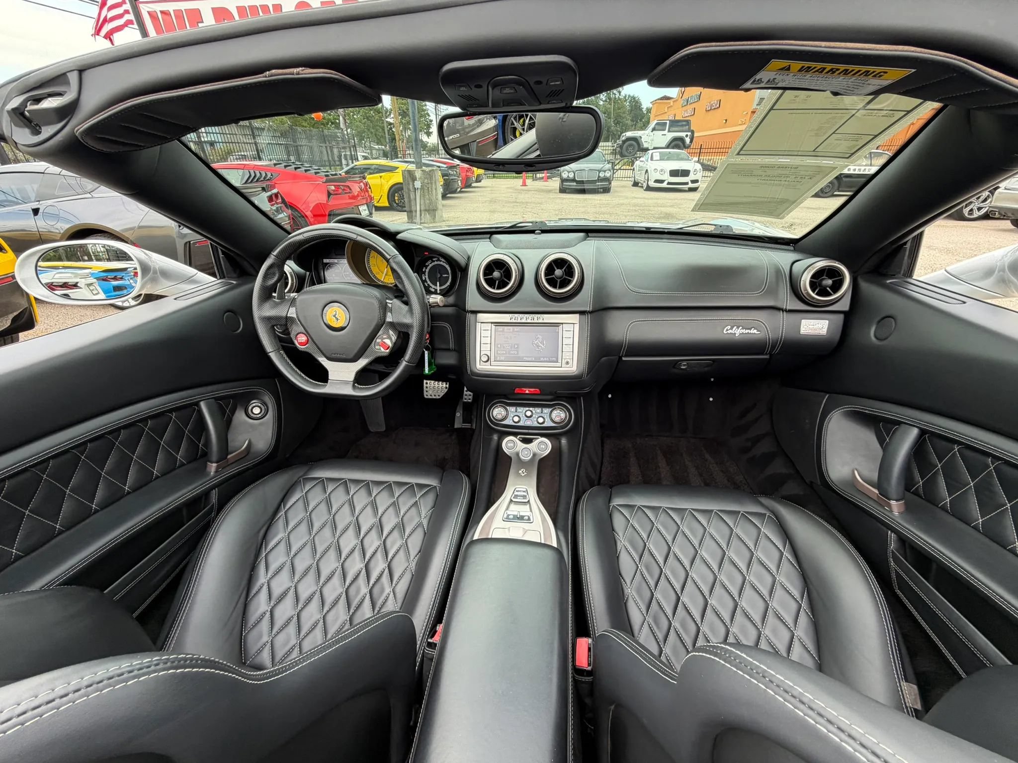 Used 2010 Ferrari California RWD image 27