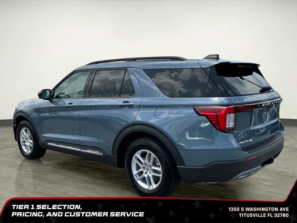 Used 2025 Ford Explorer Active w/ Active Comfort Package RWD image 3