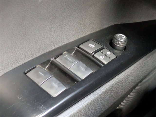 Used 2025 Toyota Camry XLE image 24