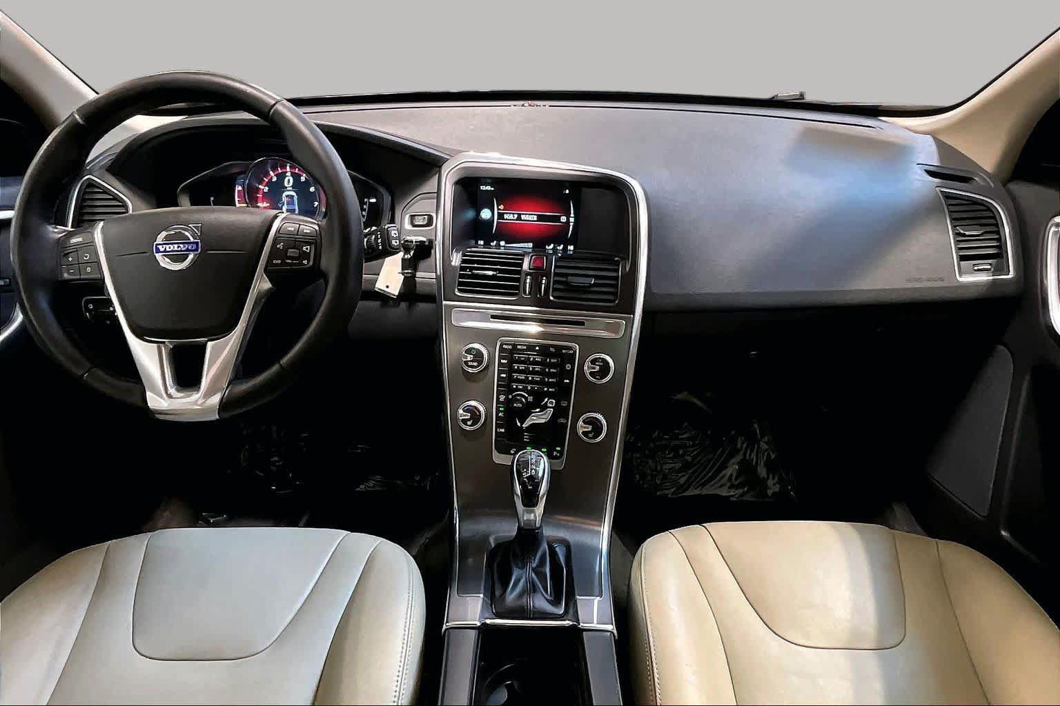 Used 2016 Volvo XC60 T6 w/ Climate Package AWD/4WD image 15