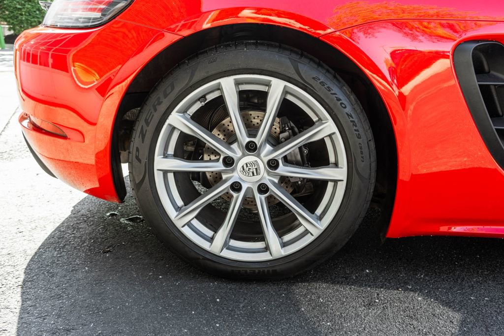 Used 2024 Porsche 718 Boxster w/ Premium Package RWD image 26