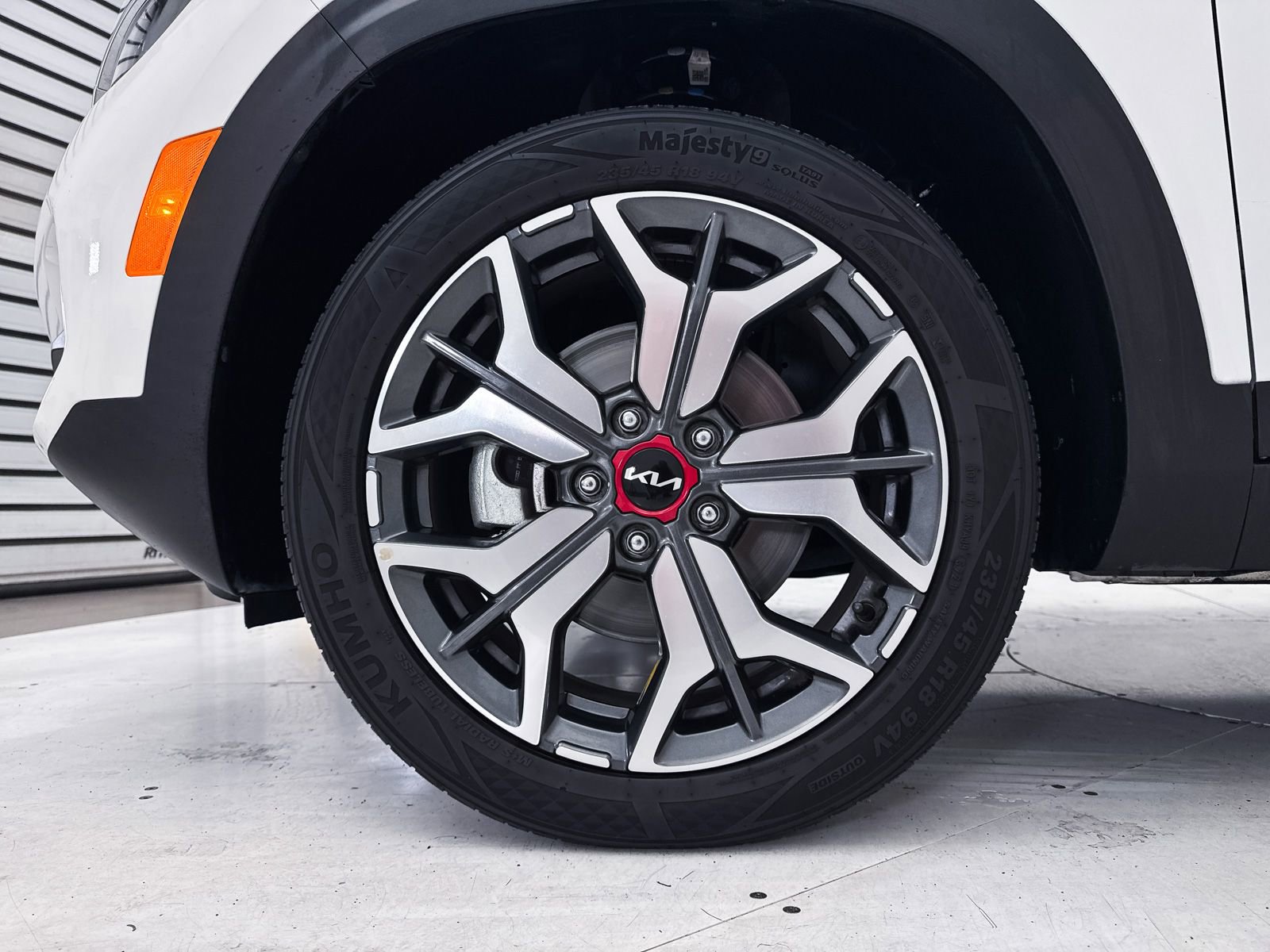 Certified 2022 Kia Seltos SX w/ Sunroof Package image 16