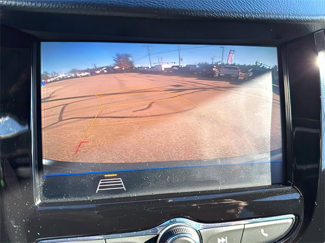 Used 2022 Chevrolet Trax LT w/ LT Convenience Package image 26