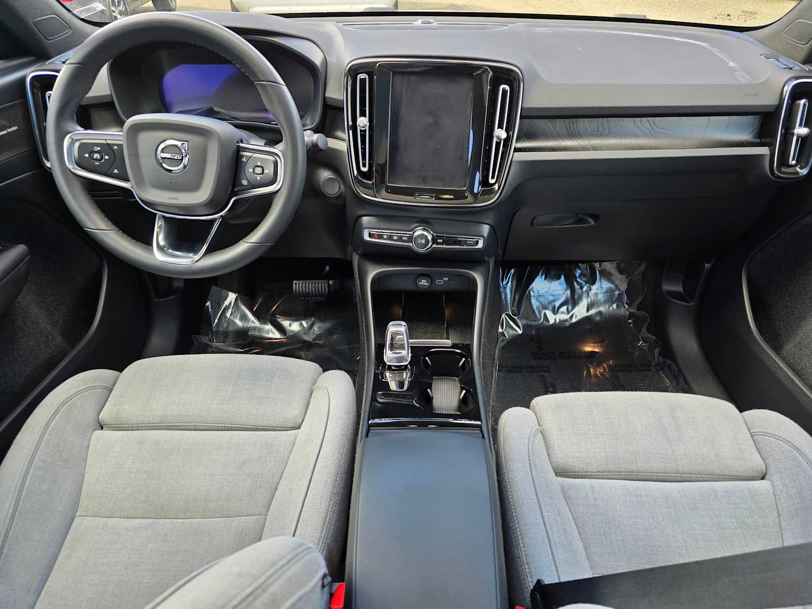 Used 2023 Volvo C40 P8 Recharge Ultimate image 18