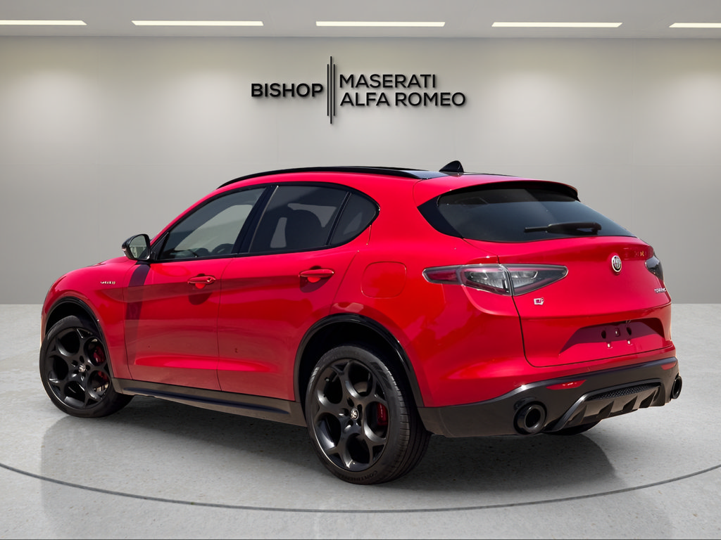Used 2026 Alfa Romeo Stelvio Sprint AWD/4WD image 3